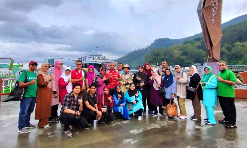 paket tour medan danau toba