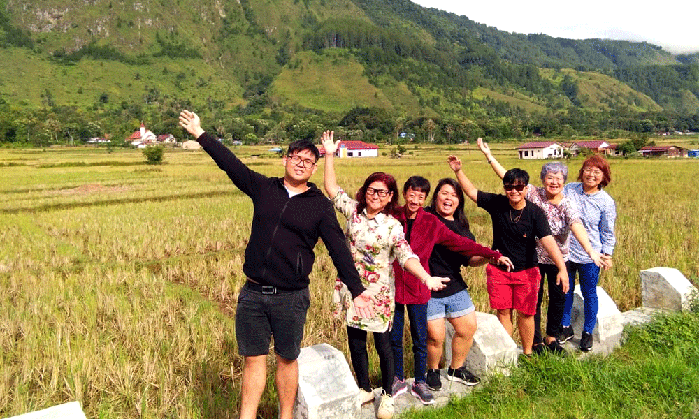 paket wisata danau toba 2 hari